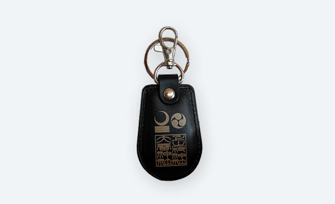 交通安全 キーホルダー黒
